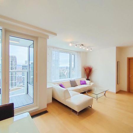 Sag Romantic 22 Floor Panorama City Free Parking Free Wifi Bratislava Eksteriør bilde